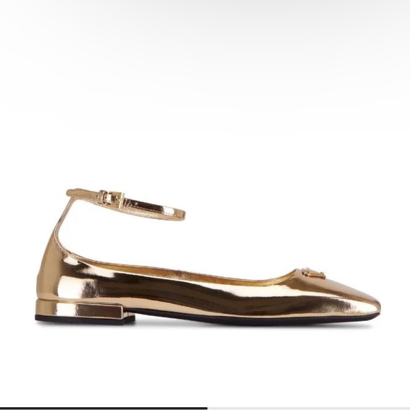 Prada metallic gold flats - Picture 2 of 11